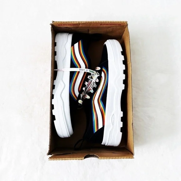 NIB Vans Old Skool Sentry Pride Black & White Platform Shoes Sneakers - Picture 10 of 10